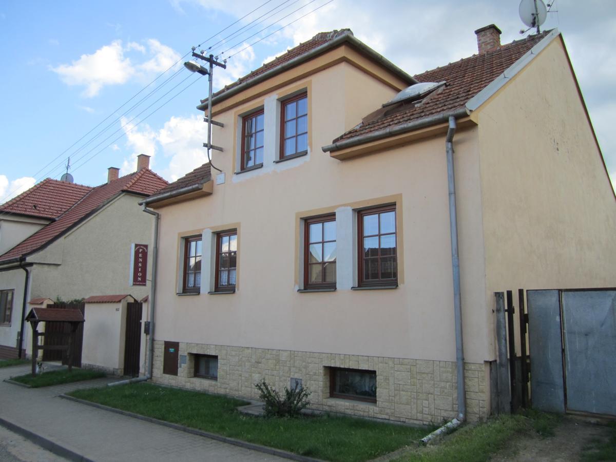 Penzion Bulhary S Vinnym Sklepem Zewnętrze zdjęcie
